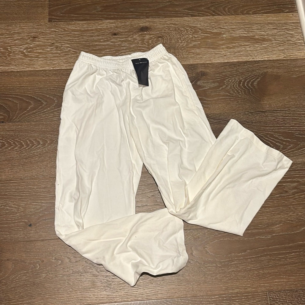 NWT white brandy Melville sweatpants